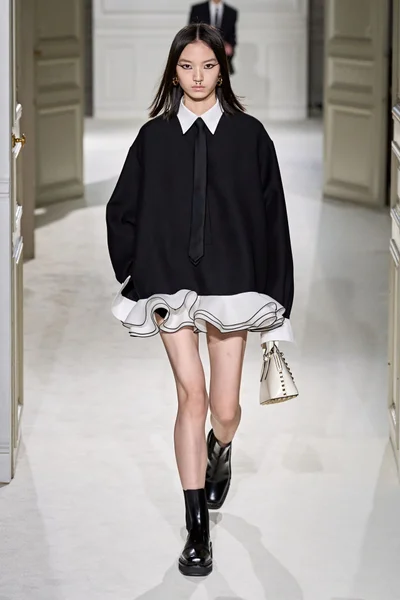 Look 4